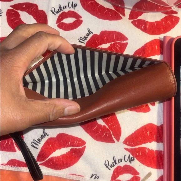 Kate Spade Tan Leather Wristlet - Picture 10 of 10